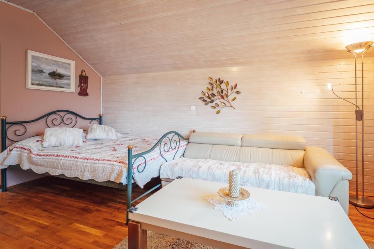 Apartma Borovc Мойстрана Екстер'єр фото